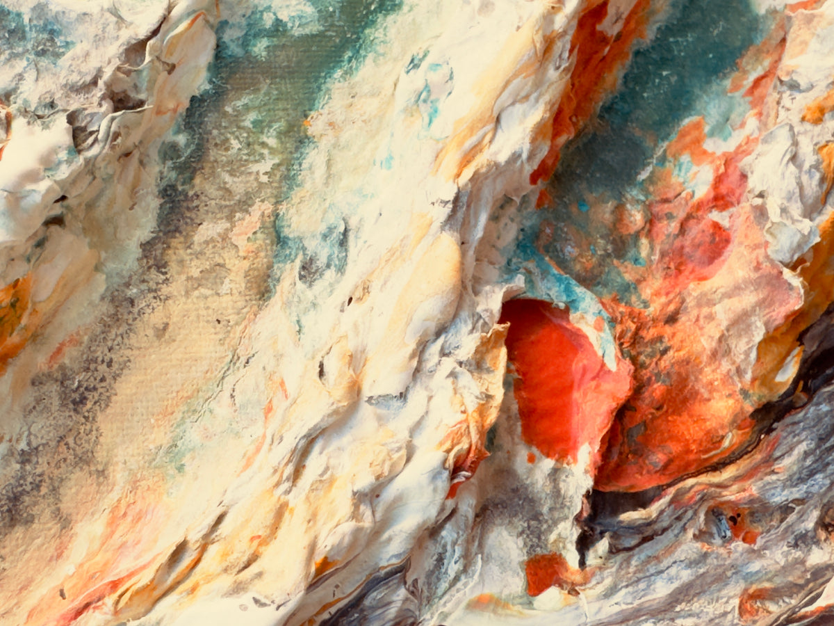 Mediterráneo 2026 – Detalle 4, grietas y capas de color