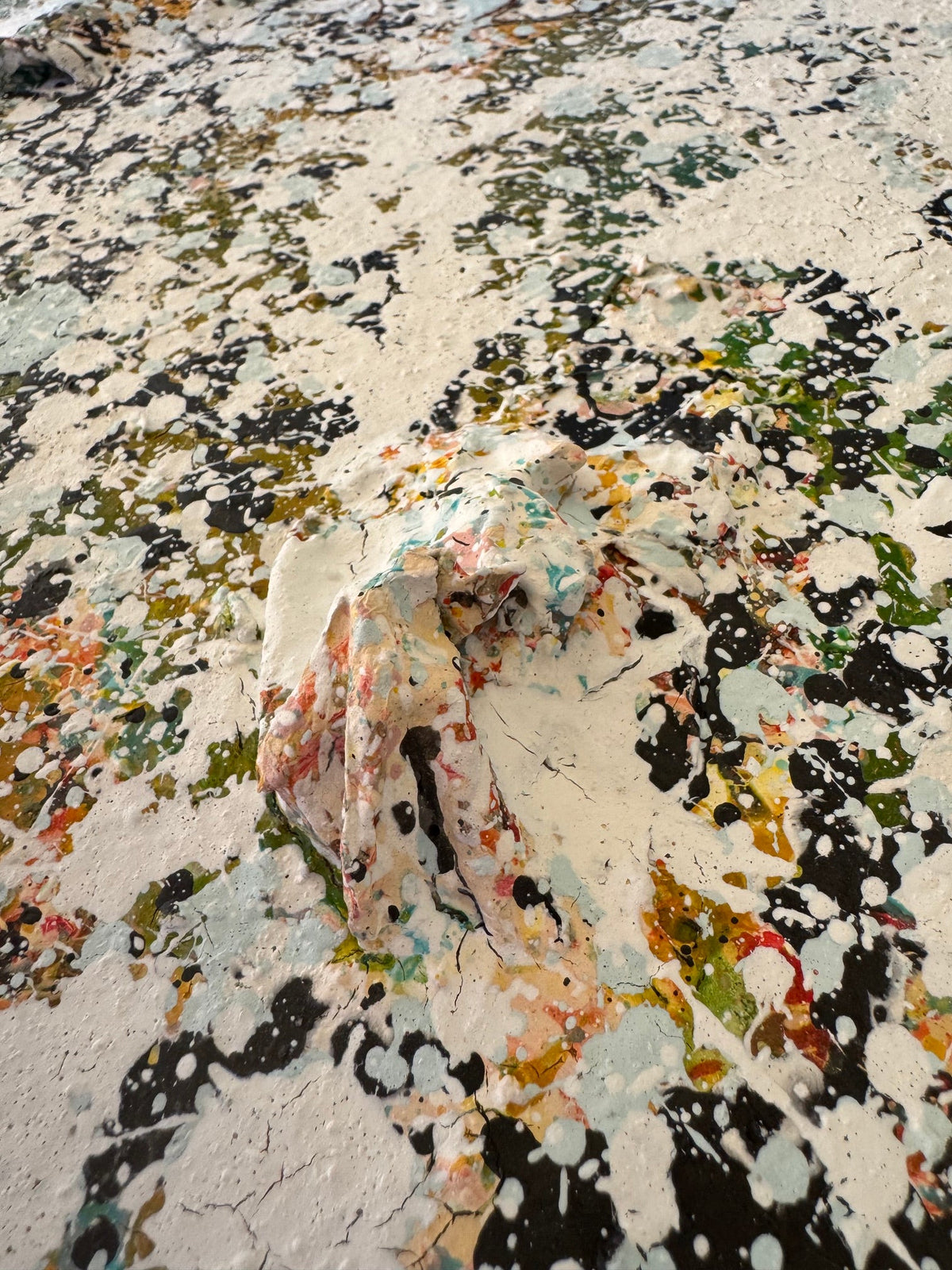 Detalle de la textura en relieve – Walking with Jackson Pollock